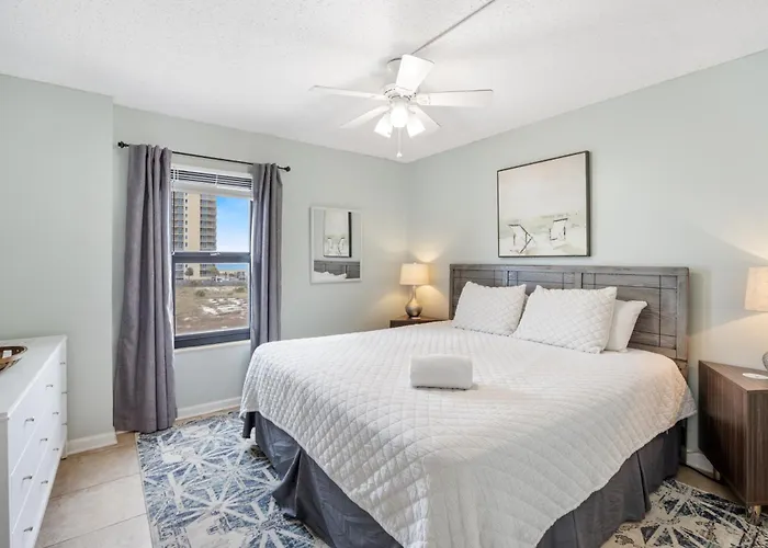 Ocean Breeze East 404 By Pkrm